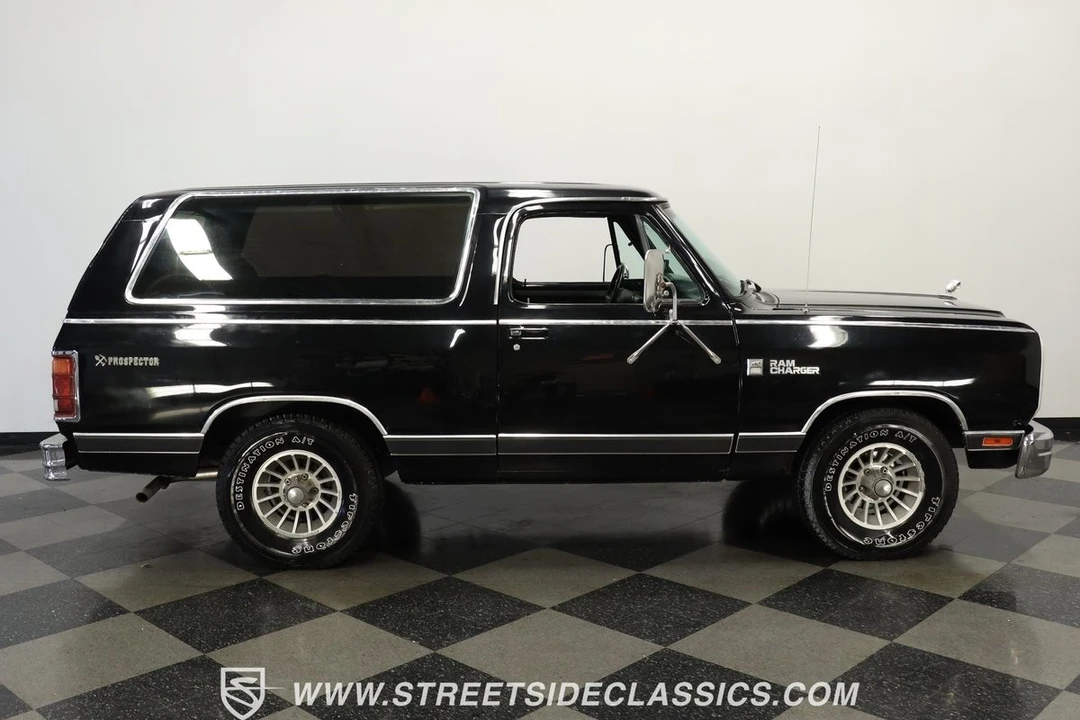 1986 Dodge Ramcharger - Image 13 of 21
