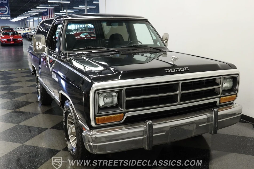 1986 Dodge Ramcharger - Image 14 of 21