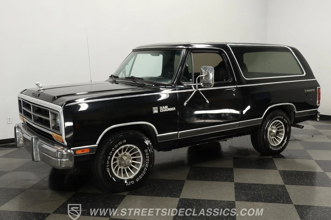 1986 Dodge Ramcharger - Image 5 of 21