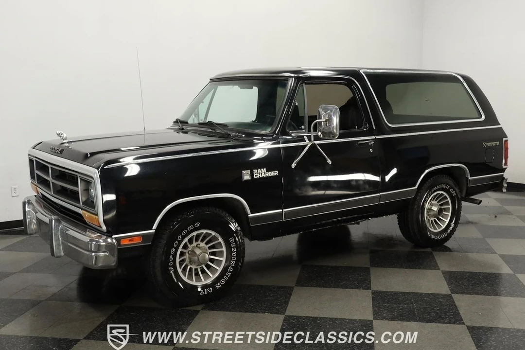 1986 Dodge Ramcharger - Image 6 of 12