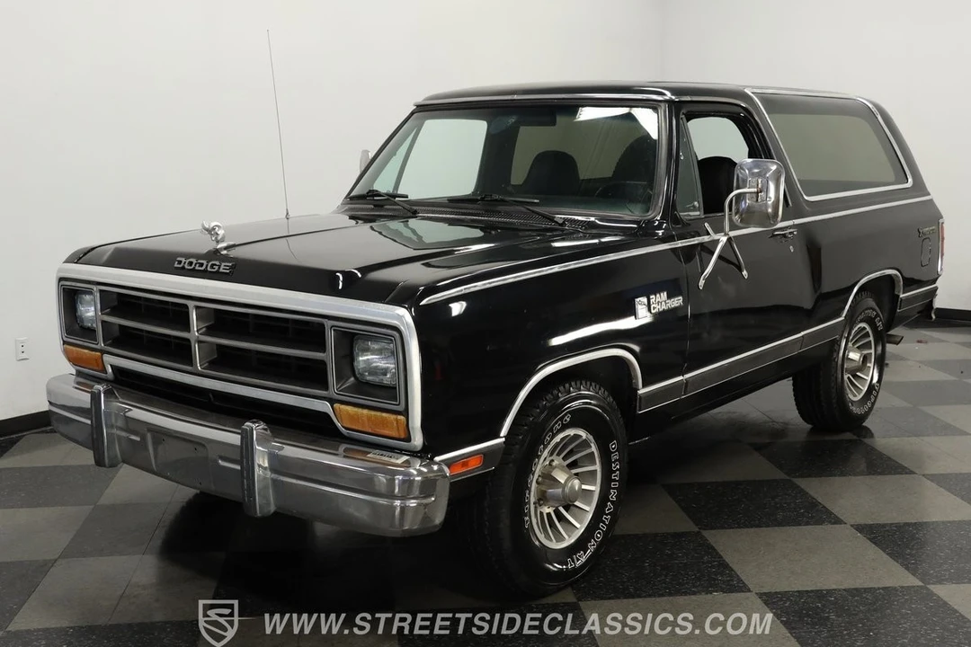 1986 Dodge Ramcharger - Image 17 of 21