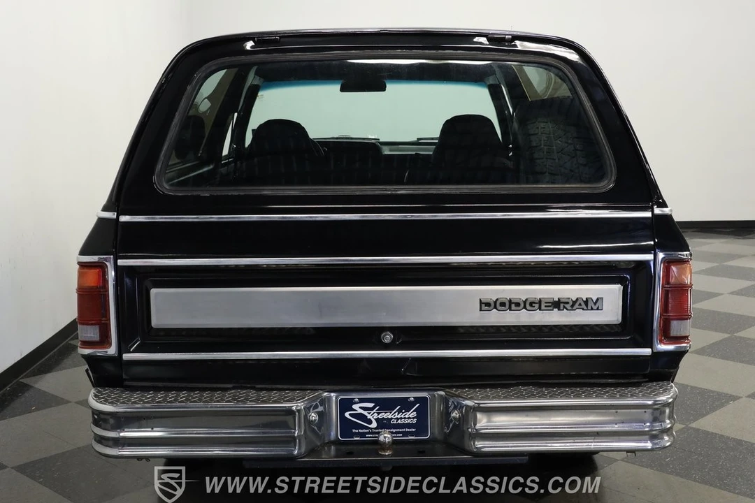 1986 Dodge Ramcharger - Image 8 of 21