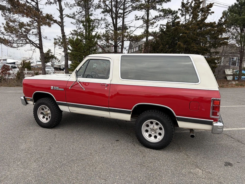 1986 Dodge Ramcharger - Image 7 of 31
