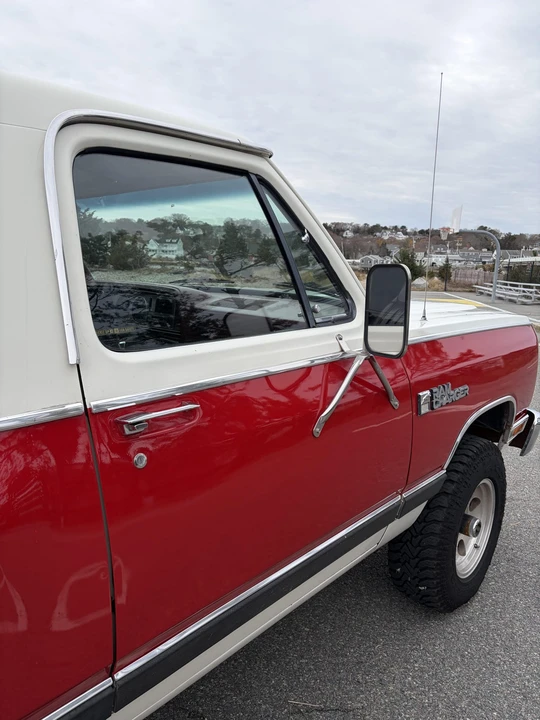 1986 Dodge Ramcharger - Image 24 of 31