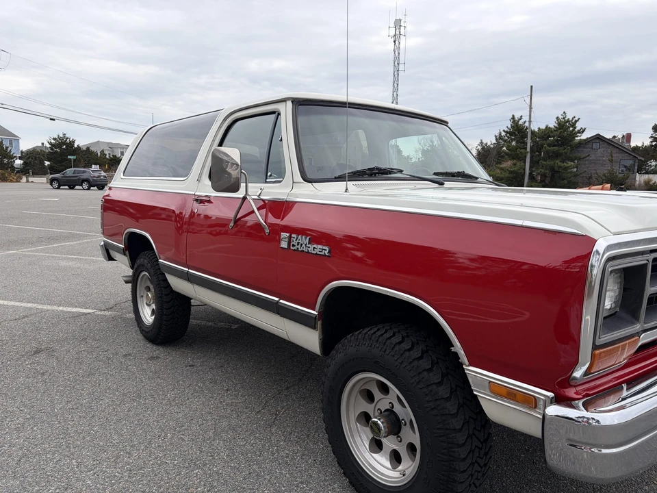 1986 Dodge Ramcharger - Image 23 of 31