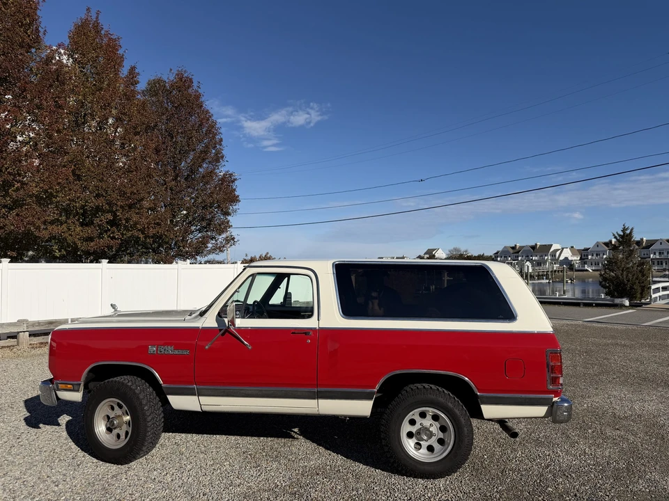 1986 Dodge Ramcharger - Image 6 of 31