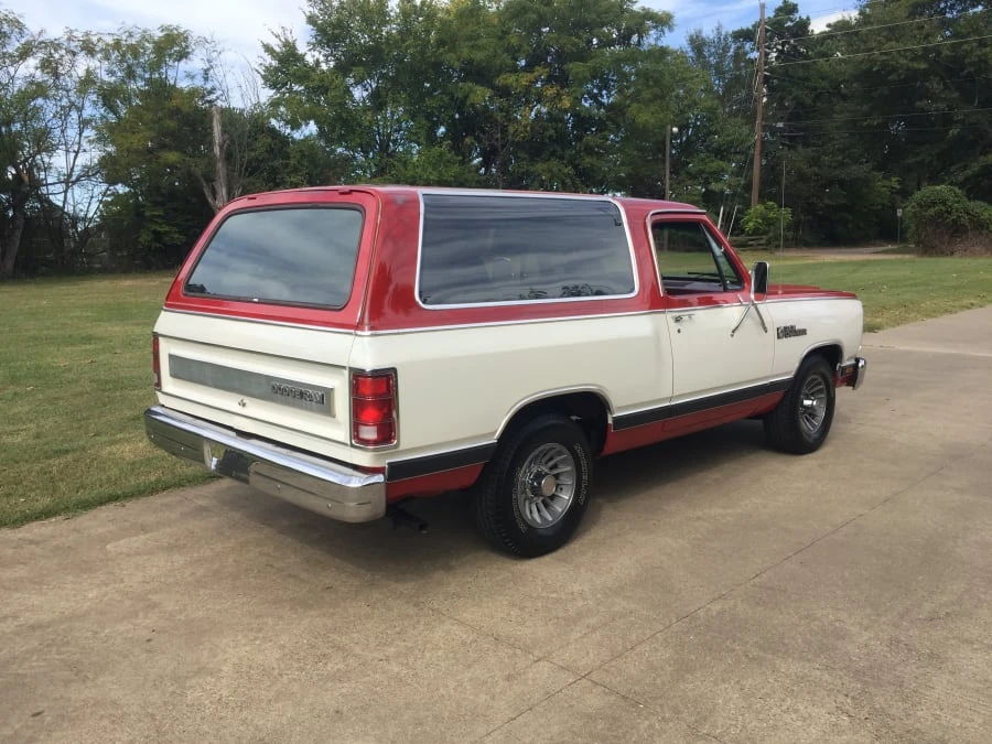 1986 Dodge Ramcharger - Image 2 of 4