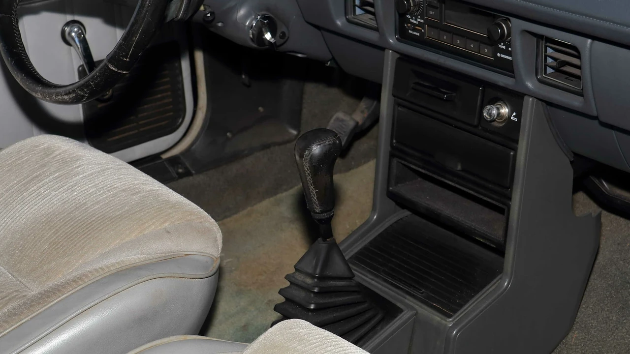 1986 Dodge Shelby GLH-S - Image 10 of 26
