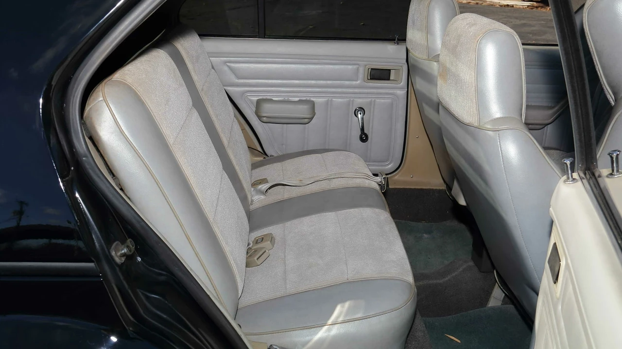 1986 Dodge Shelby GLH-S - Image 20 of 26
