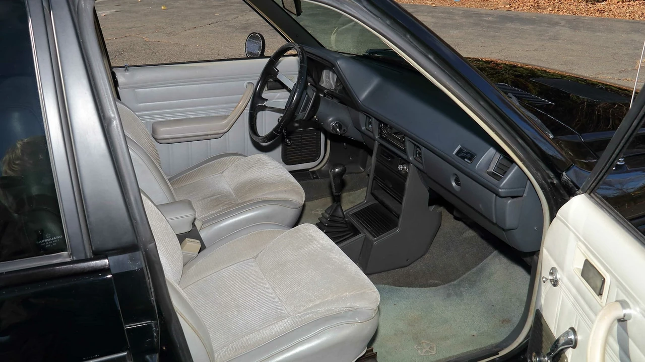 1986 Dodge Shelby GLH-S - Image 5 of 26