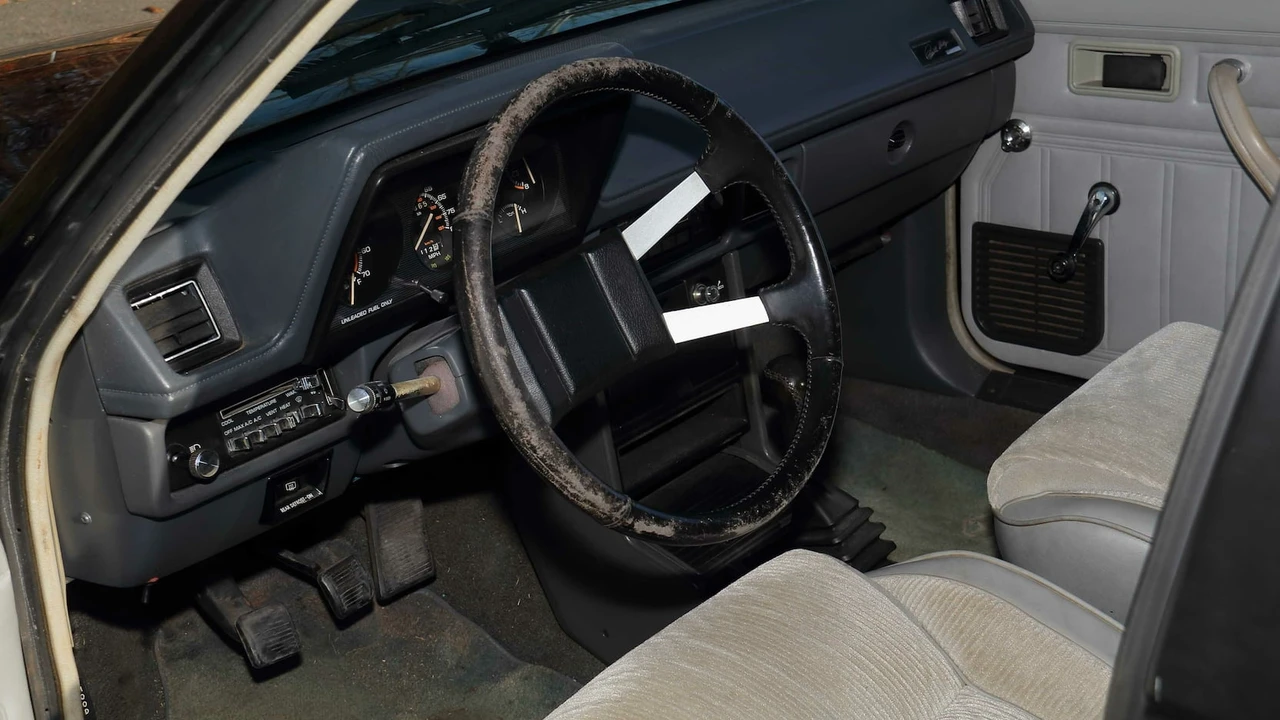 1986 Dodge Shelby GLH-S - Image 9 of 26