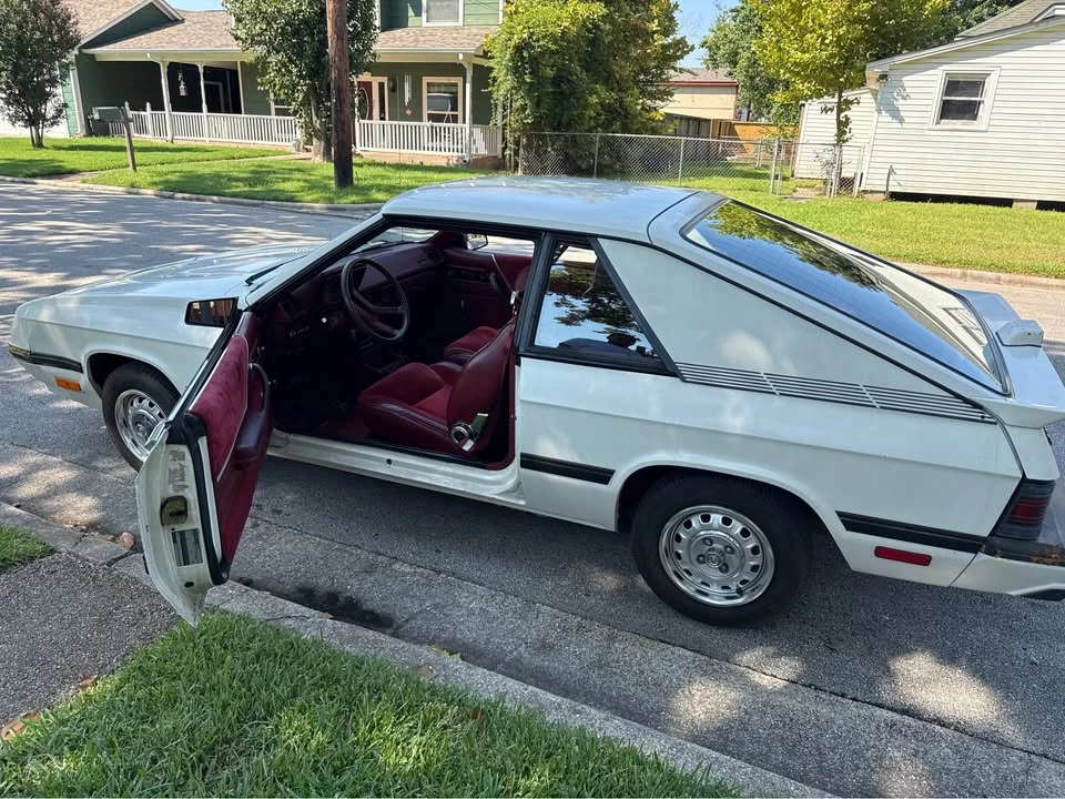 1986 Dodge Daytona - Image 4 of 9