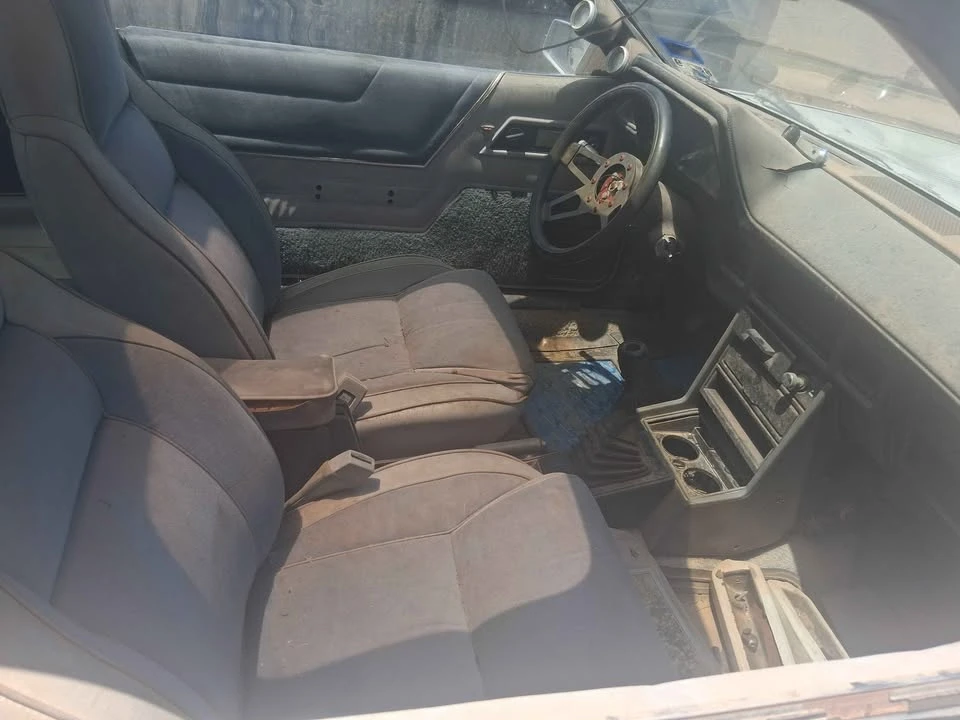 1986 Dodge Daytona - Image 8 of 10
