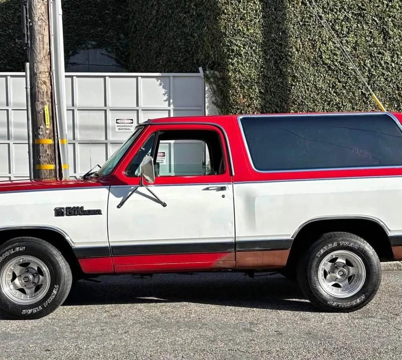 1986 Dodge Ramcharger - Image 8 of 11