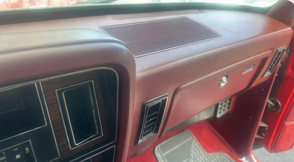 1986 Dodge Ramcharger - Image 9 of 12