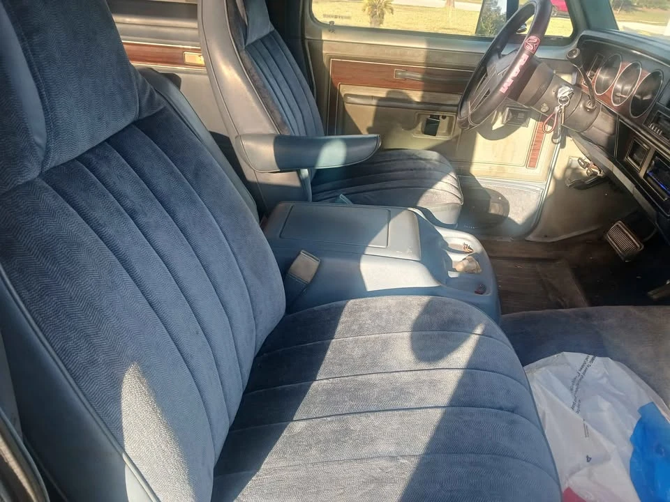 1986 Dodge Ramcharger - Image 10 of 13