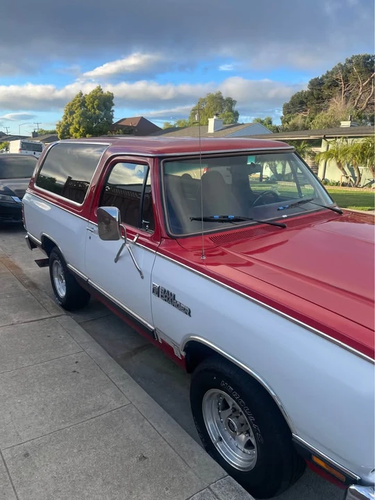 1986 Dodge Ramcharger - Image 3 of 4
