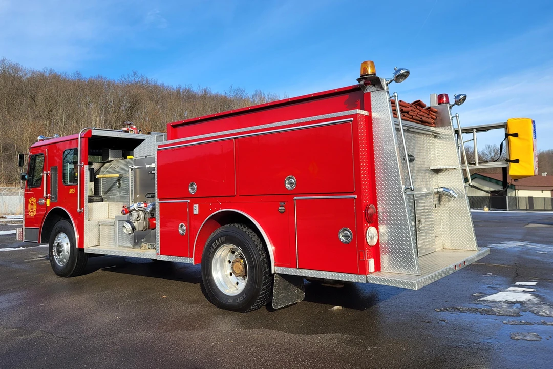 1986 E-One - Image 4 of 31