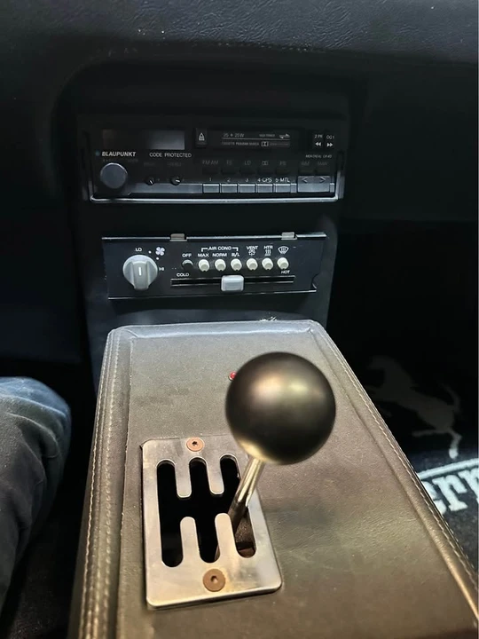 1986 Ferrari 308 GTS QV - Image 18 of 19