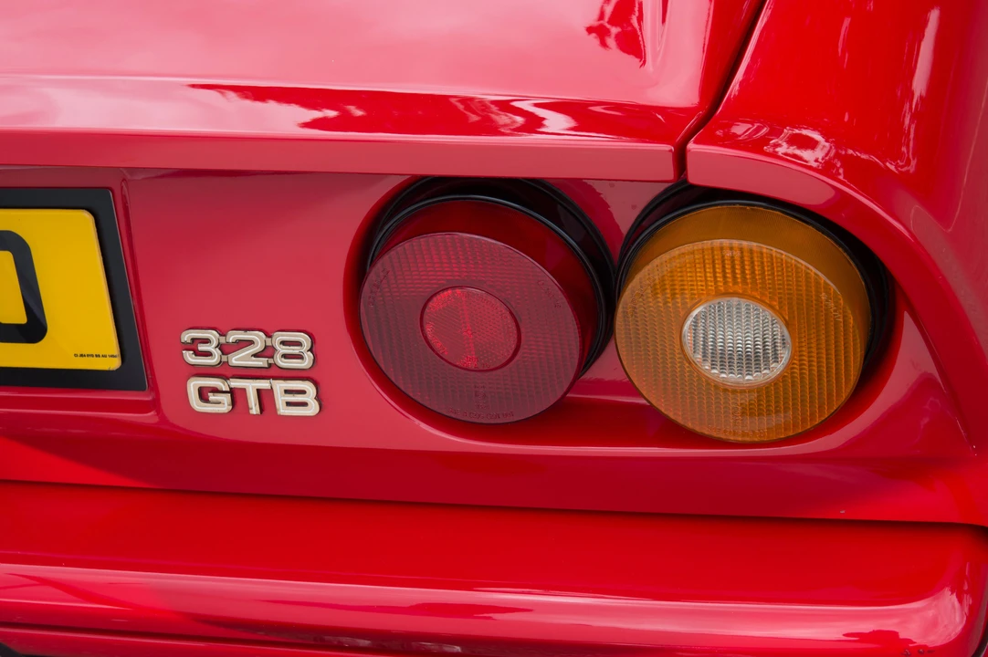 1986 Ferrari 328 GTB - Image 5 of 26