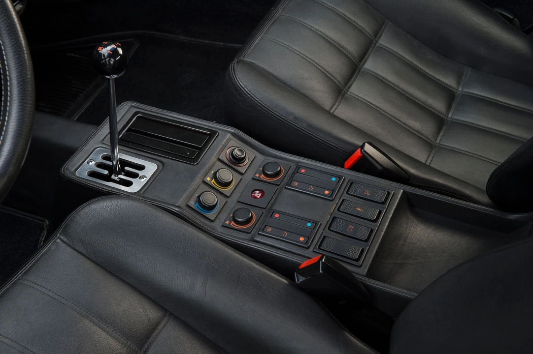 1986 Ferrari 328 GTB - Image 13 of 26