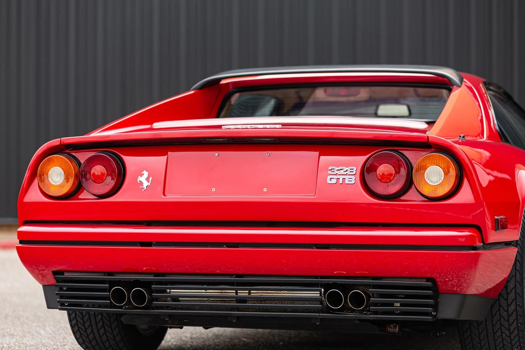 1986 Ferrari 328 GTB - Image 14 of 31