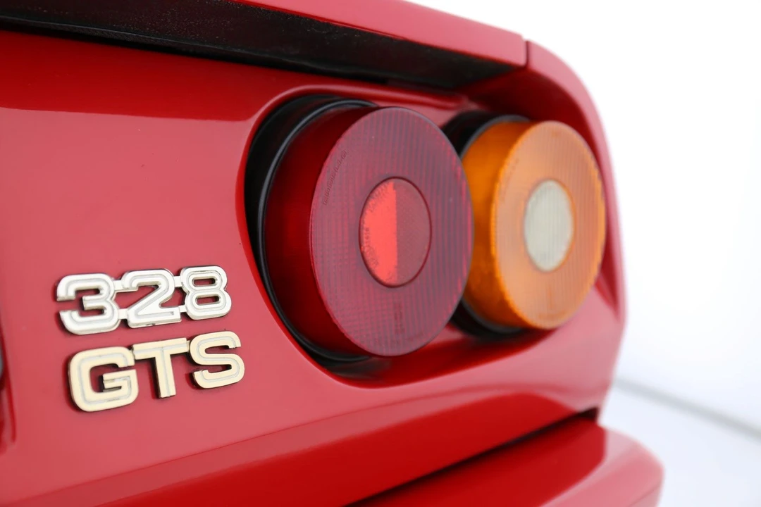 1986 Ferrari 328 GTS - Image 4 of 8