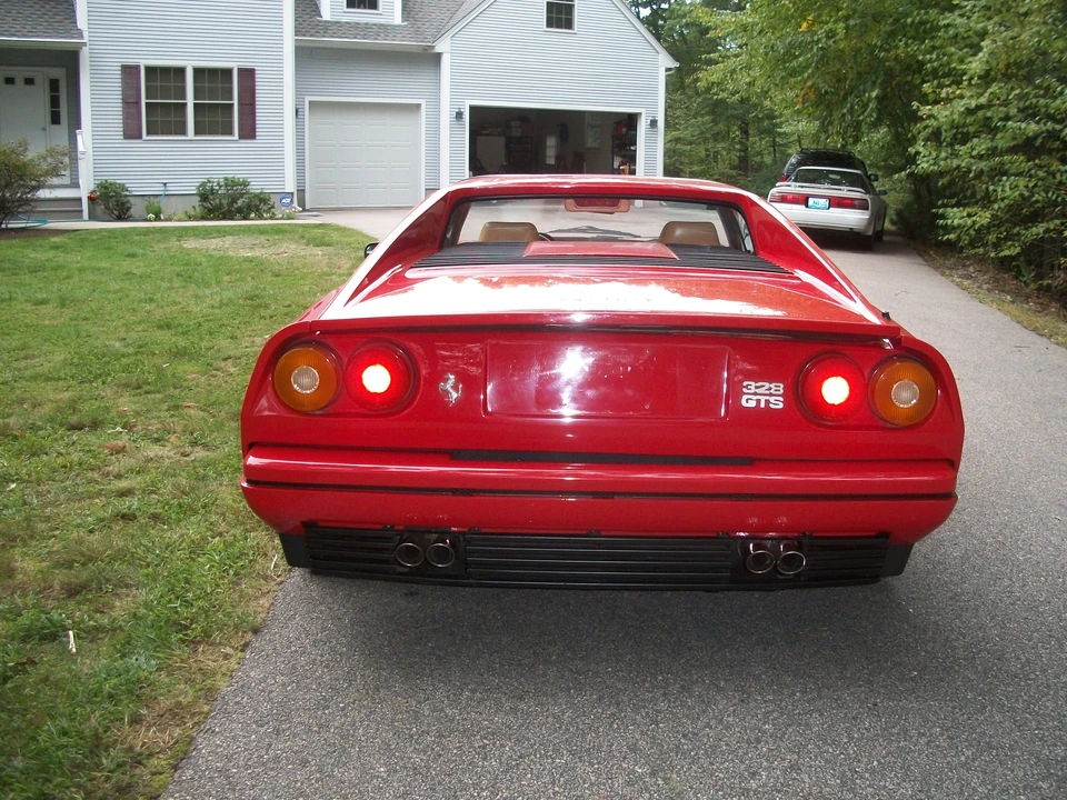 1986 Ferrari 328 GTS - Image 4 of 24