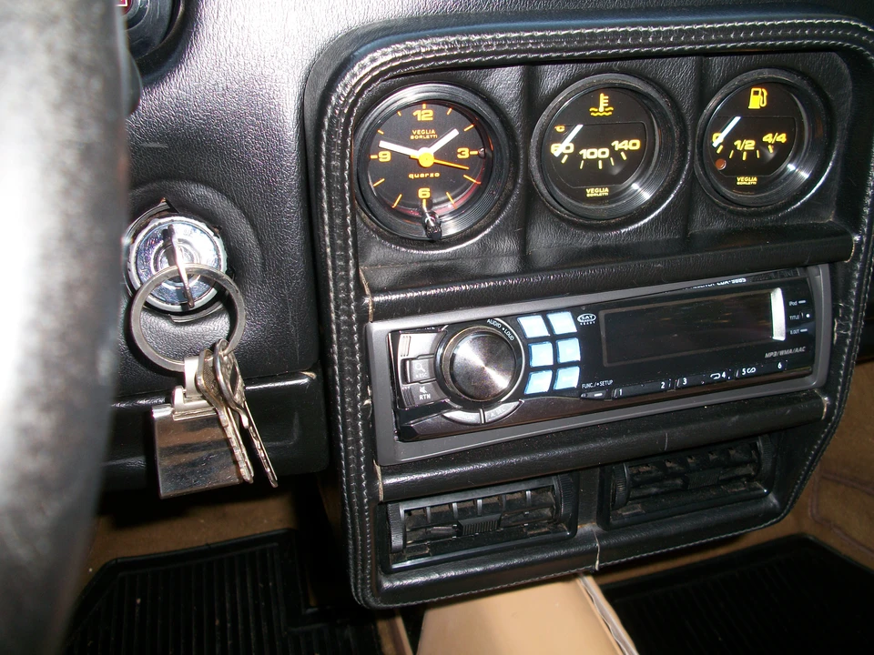 1986 Ferrari 328 GTS - Image 12 of 24