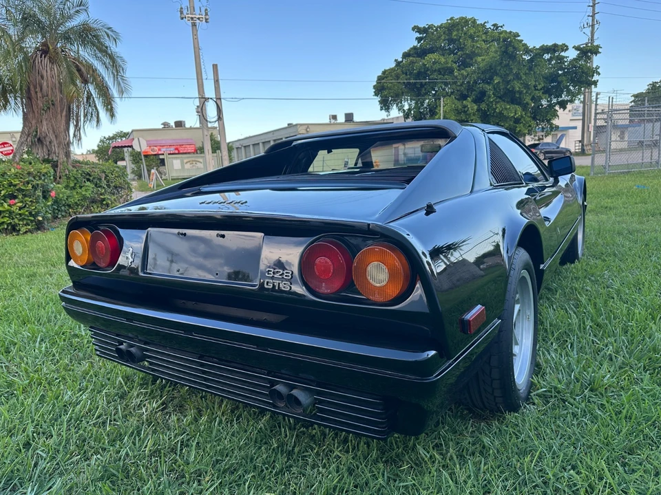 1986 Ferrari 328 GTS - Image 14 of 31