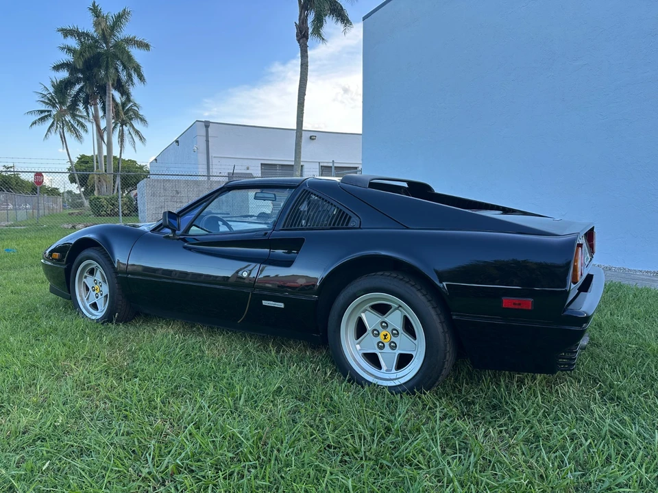 1986 Ferrari 328 GTS - Image 7 of 31