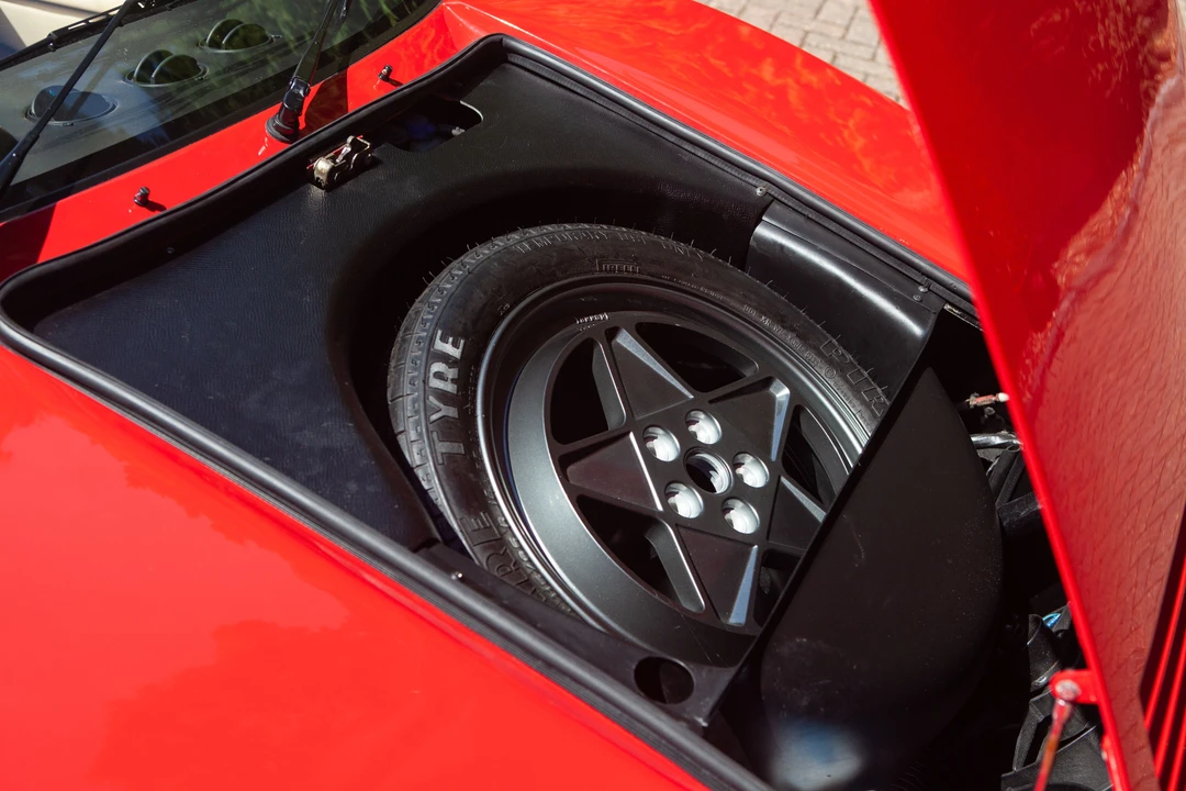 1986 Ferrari 328 GTS - Image 9 of 31