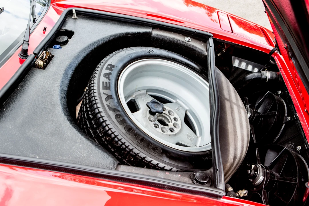 1986 Ferrari 328 GTS - Image 30 of 31