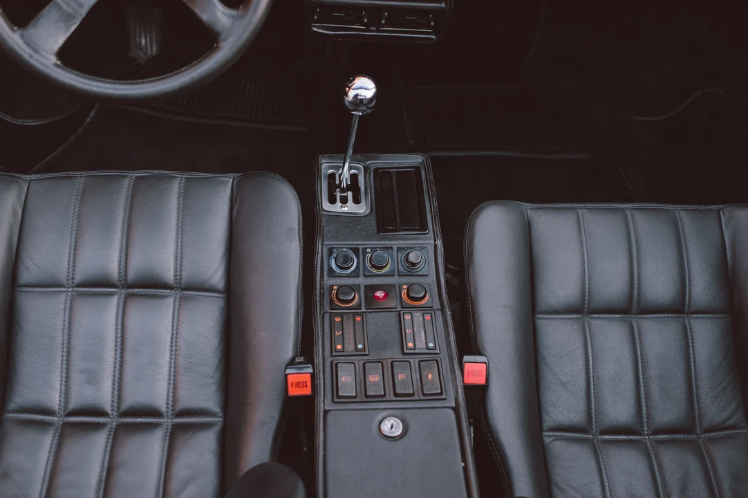1986 Ferrari 328 GTS - Image 14 of 31