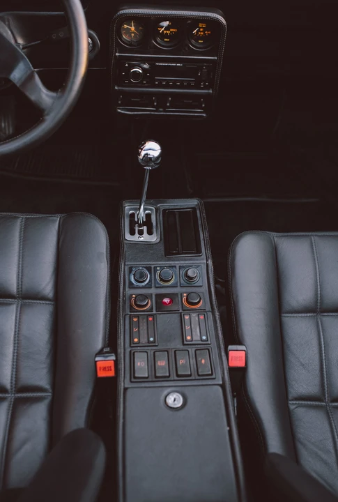 1986 Ferrari 328 GTS - Image 12 of 31