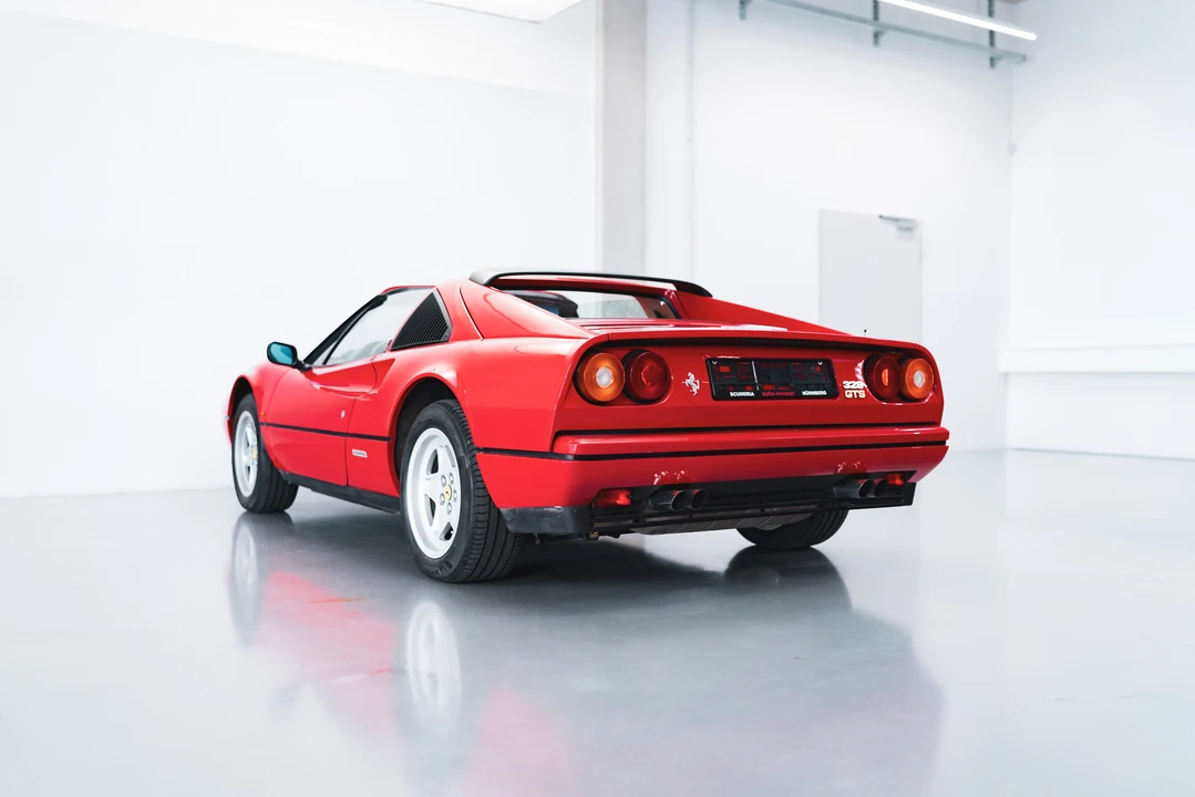 1986 Ferrari 328 GTS - Image 13 of 31