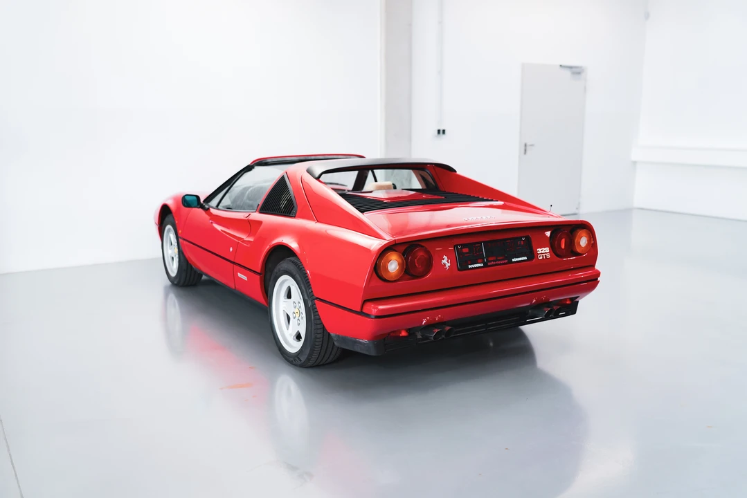 1986 Ferrari 328 GTS - Image 5 of 31