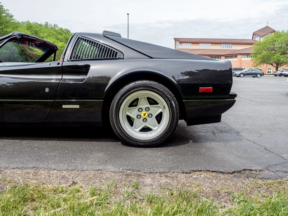 1986 Ferrari 328 GTS - Image 26 of 31