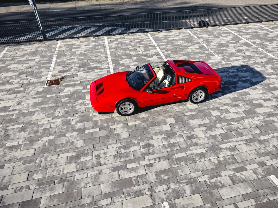 1986 Ferrari 328 GTS - Image 24 of 31