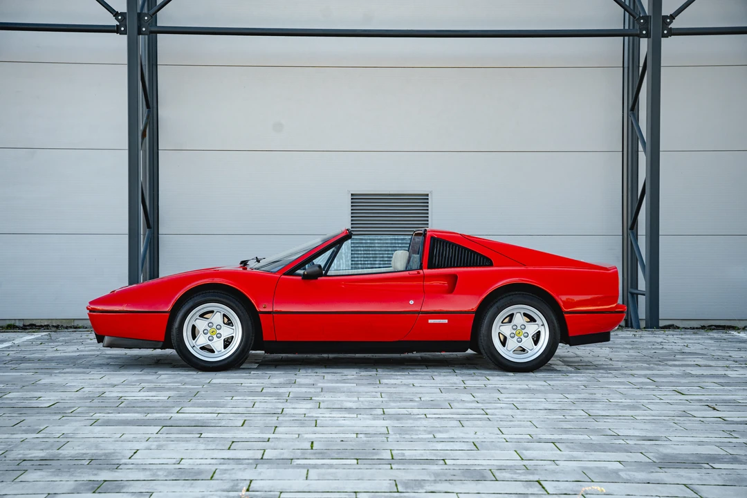 1986 Ferrari 328 GTS - Image 8 of 31