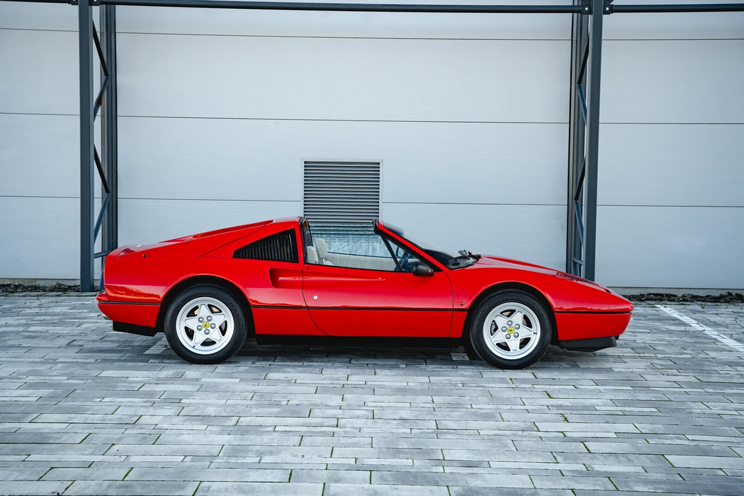 1986 Ferrari 328 GTS - Image 12 of 31