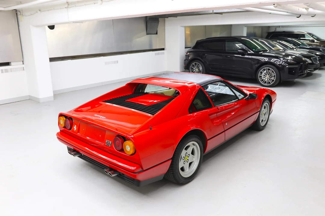 1986 Ferrari 328 GTS - Image 13 of 31
