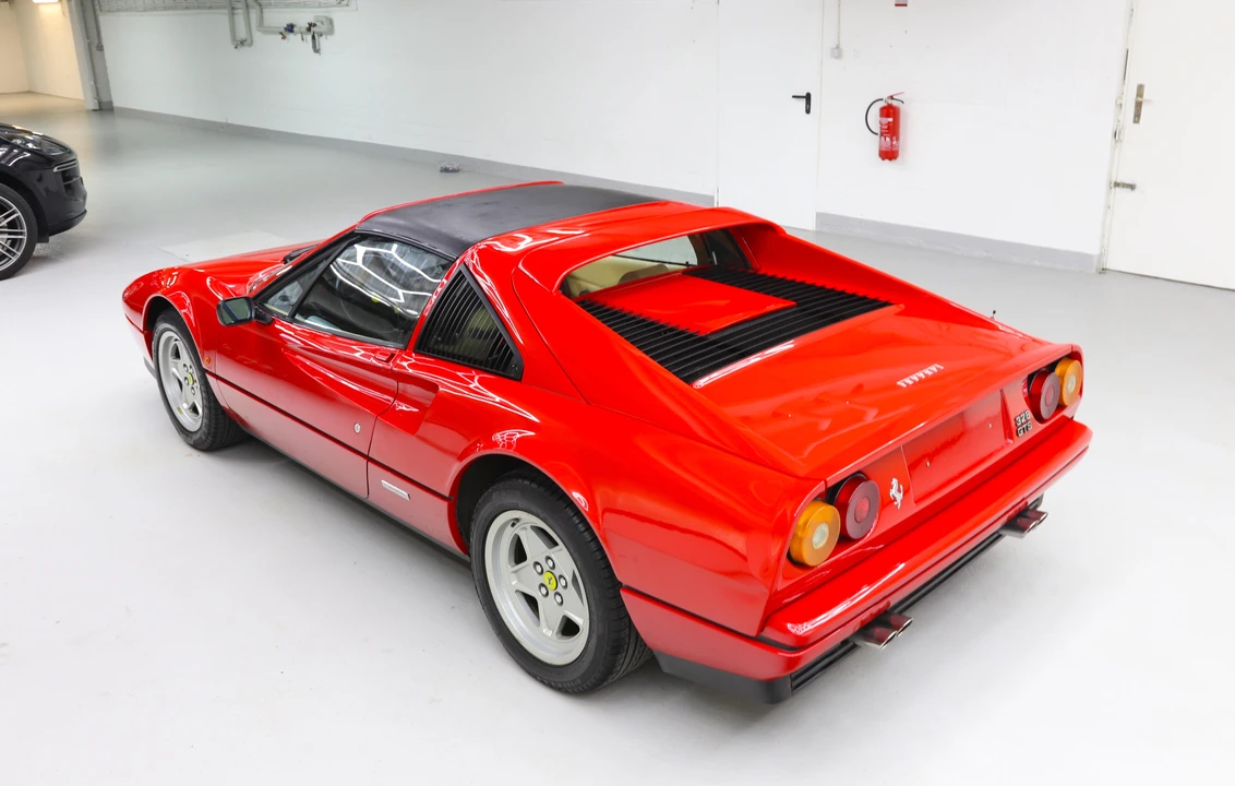 1986 Ferrari 328 GTS - Image 16 of 31