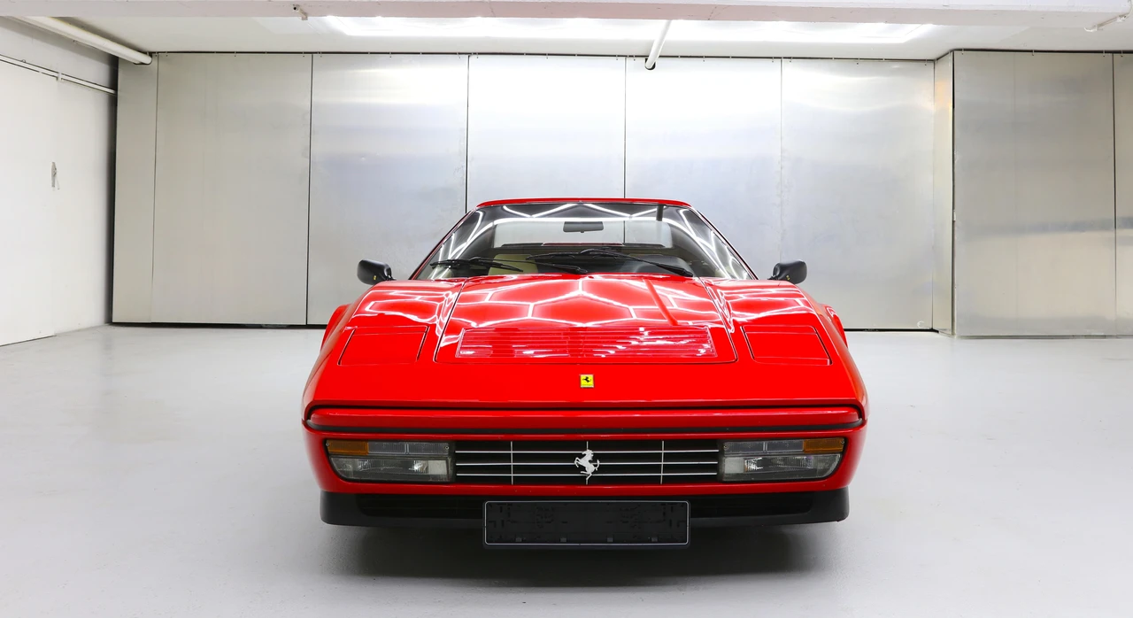 1986 Ferrari 328 GTS - Image 2 of 31