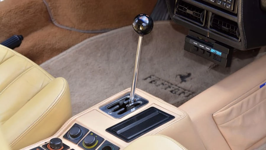 1986 Ferrari 328 GTS - Image 6 of 12