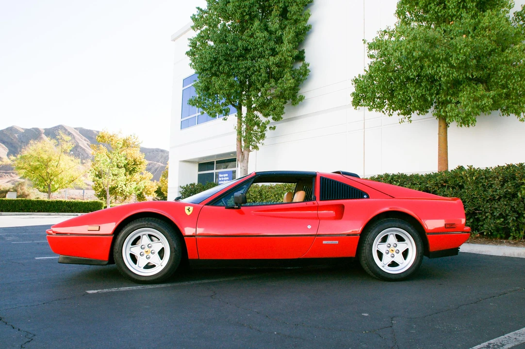 1986 Ferrari 328 GTS - Image 19 of 31