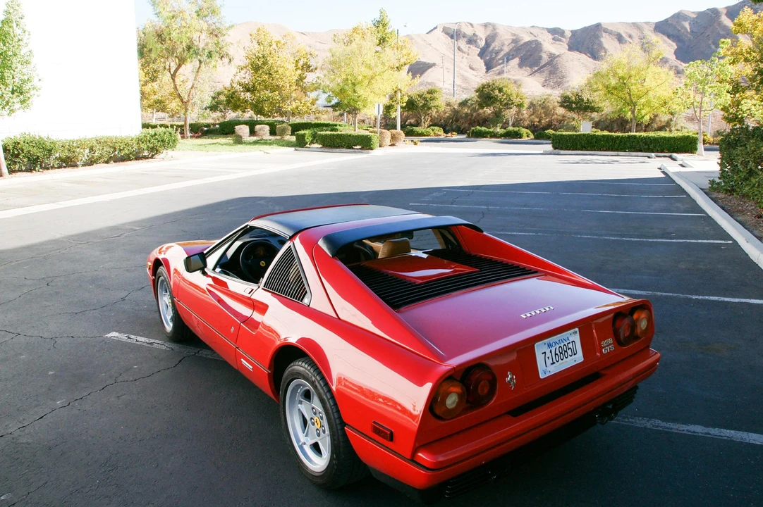 1986 Ferrari 328 GTS - Image 25 of 31