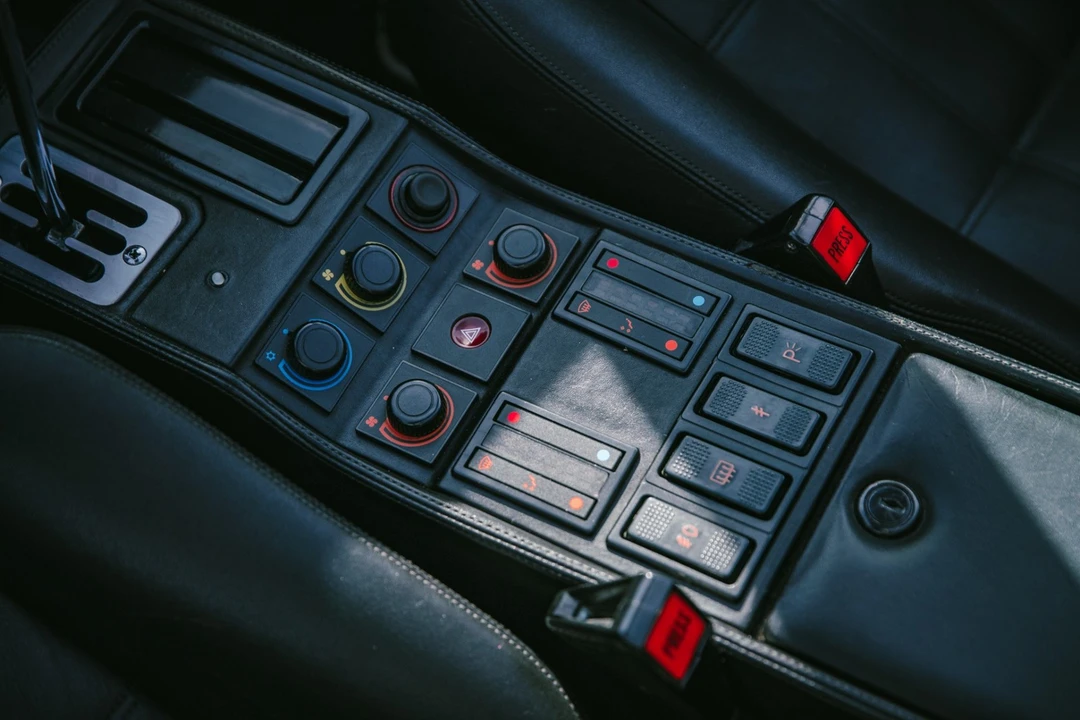 1986 Ferrari 328 GTS - Image 11 of 12