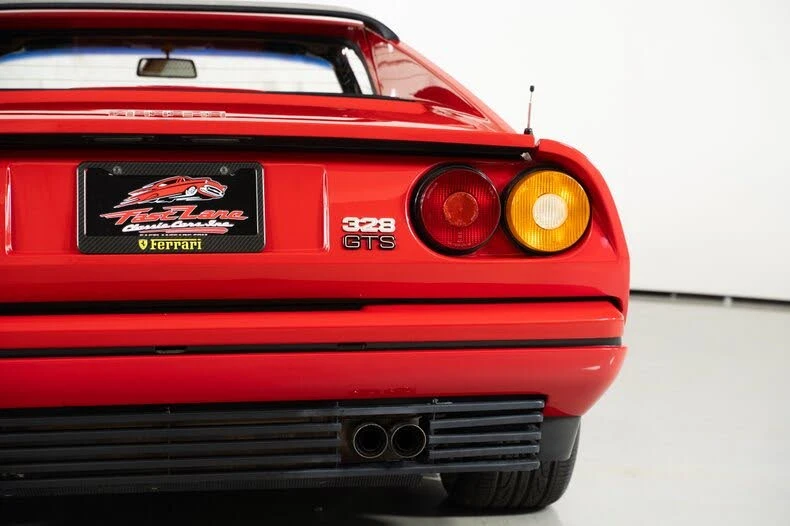 1986 Ferrari 328 GTS - Image 19 of 31