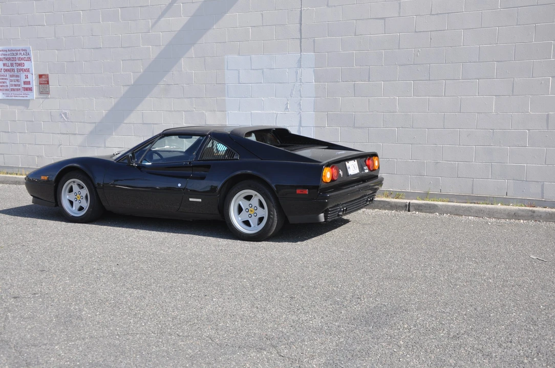 1986 Ferrari 328 GTS - Image 4 of 31